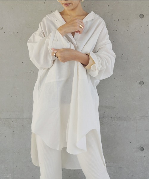 ulu(ウル)の「original Linen oversize shirt(シャツ/ブラウス・レディース・ホワイト/カーキ・FREE)」の1枚目の写真
