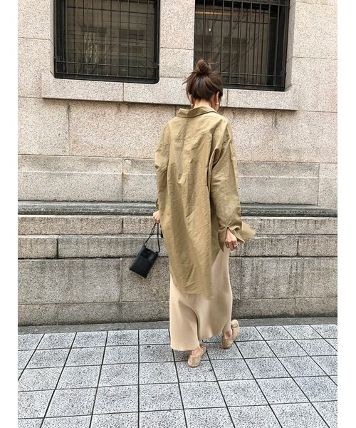 ulu(ウル)の「original Linen oversize shirt(シャツ/ブラウス・レディース・ホワイト/カーキ・FREE)」の3枚目の写真