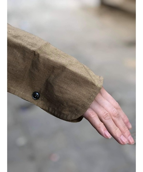 ulu(ウル)の「original Linen oversize shirt(シャツ/ブラウス・レディース・ホワイト/カーキ・FREE)」の5枚目の写真