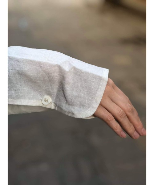 ulu(ウル)の「original Linen oversize shirt(シャツ/ブラウス・レディース・ホワイト/カーキ・FREE)」の9枚目の写真