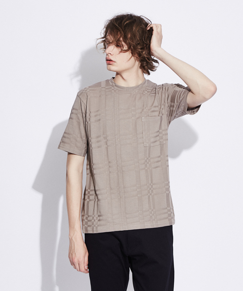 ABAHOUSE（アバハウス）の「チェック柄ジャカード半袖Tシャツ（Tシャツ/カットソー・メンズ・グレイッシュベージュ/ブラック/ホワイト・46/48/44）」の3枚目の写真