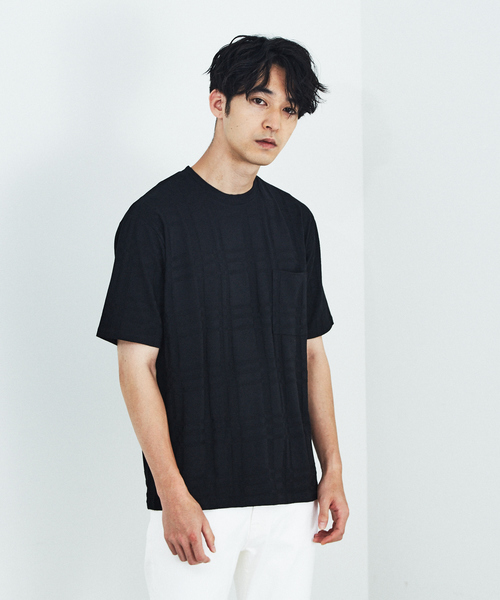 ABAHOUSE（アバハウス）の「チェック柄ジャカード半袖Tシャツ（Tシャツ/カットソー・メンズ・グレイッシュベージュ/ブラック/ホワイト・46/48/44）」の2枚目の写真