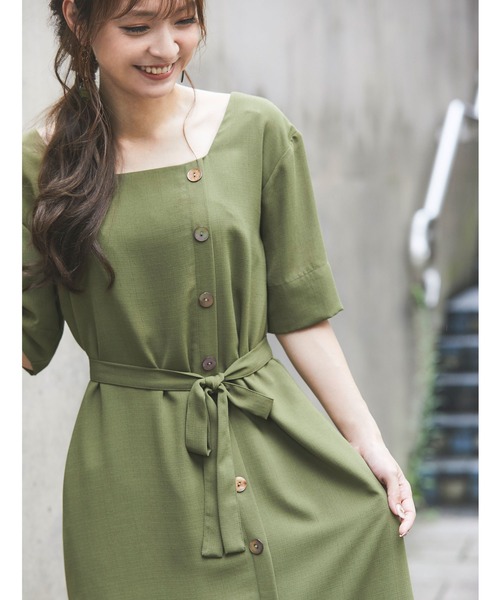 &. NOSTALGIA（アンドドットノスタルジア）の「スクエアネックボタンデザインワンピース（ワンピース・レディース・カーキ/ブラウン・FREE）」の4枚目の写真