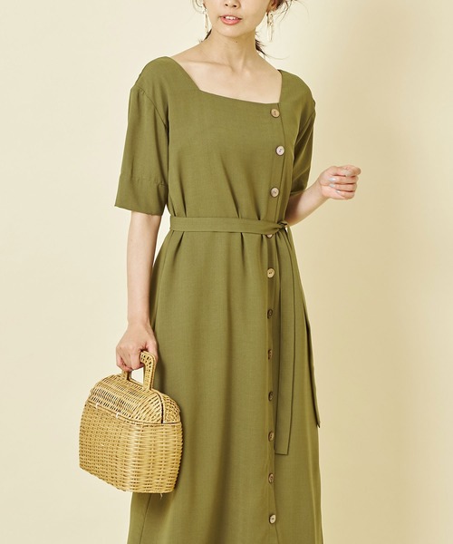&. NOSTALGIA（アンドドットノスタルジア）の「スクエアネックボタンデザインワンピース（ワンピース・レディース・カーキ/ブラウン・FREE）」の6枚目の写真