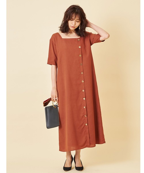 &. NOSTALGIA（アンドドットノスタルジア）の「スクエアネックボタンデザインワンピース（ワンピース・レディース・カーキ/ブラウン・FREE）」の9枚目の写真