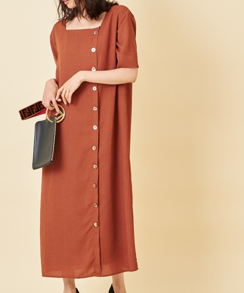 &. NOSTALGIA（アンドドットノスタルジア）の「スクエアネックボタンデザインワンピース（ワンピース・レディース・カーキ/ブラウン・FREE）」の15枚目の写真