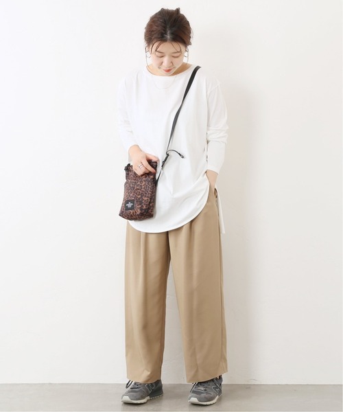 JOURNAL STANDARD（ジャーナルスタンダード）の「プレミアムコットンNEWラウンドヘムロングスリーブTシャツ◆2（Tシャツ/カットソー・レディース・ホワイト・FREE）」の4枚目の写真