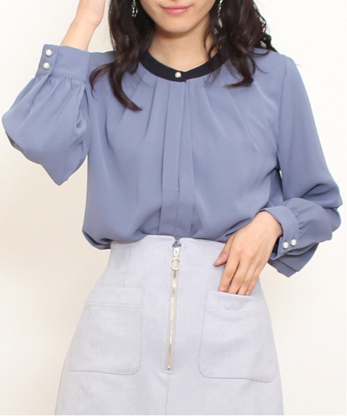TRUDEA(トルディア)の「【non-no3月号掲載アイテム】バンドカラー2WAYデザインブラウス(シャツ/ブラウス・レディース・モカ/イエロー/ネイビー/グレイッシュブルー/ホワイト・MEDIUM/LARGE)」の4枚目の写真