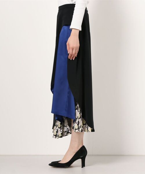 TOGA タイトスカート TOGA（トーガ）の「TOGA アセテートツイルスカート（スカート）」 - WEAR