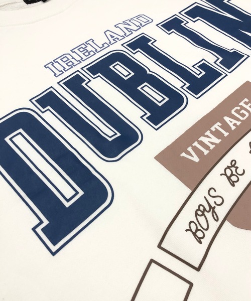 Beno（ビーノ）の「ライト裏毛 カレッジ ロゴ ルーズシルエット トレーナー 【DUBLIN】（スウェット・メンズ・オフホワイト/スモークピンク/ブルー・M/L）」の7枚目の写真