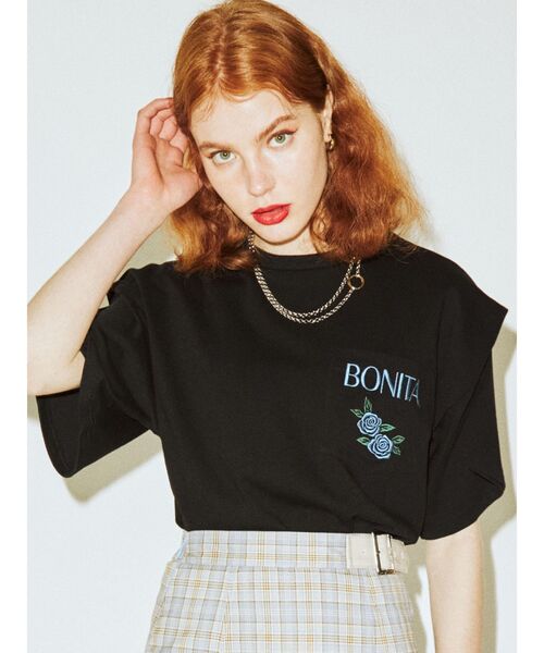 jouetie(ジュエティ)の「ボリュームショルダーTシャツ(Tシャツ/カットソー・レディース・ブラック/オフホワイト/ピンク・MEDIUM)」の2枚目の写真