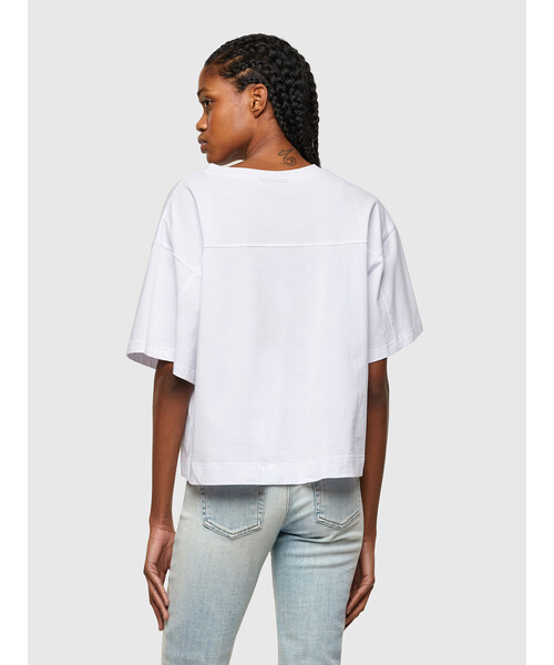 DIESEL（ディーゼル）の「レディース Tシャツ ボクシー ロゴ  クルーネック 半袖（Tシャツ/カットソー・レディース・ホワイト/ブラック/ブルー・SMALL/MEDIUM/X-SMALL/XX-SMALL）」の13枚目の写真