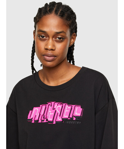 DIESEL（ディーゼル）の「レディース Tシャツ ボクシー ロゴ  クルーネック 半袖（Tシャツ/カットソー・レディース・ホワイト/ブラック/ブルー・SMALL/MEDIUM/X-SMALL/XX-SMALL）」の8枚目の写真