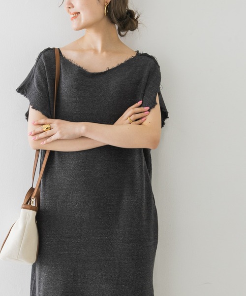 R JUBILEE（アールジュビリー）の「R JUBILEE　Slit Long Dress（ワンピース・レディース・ベージュ/チャコールグレー・FREE）」の10枚目の写真