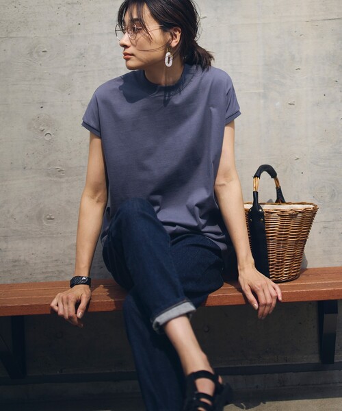 THE SHOP TK （ザ ショップ ティーケー ）の「◆【VERY6月号掲載】【洗濯100回試験クリア】ラウンドヘムモックネックカットソー（Tシャツ/カットソー・レディース・チャコールグレー/ベージュ/オフホワイト/オレンジ・12/14/13/11）」の5枚目の写真