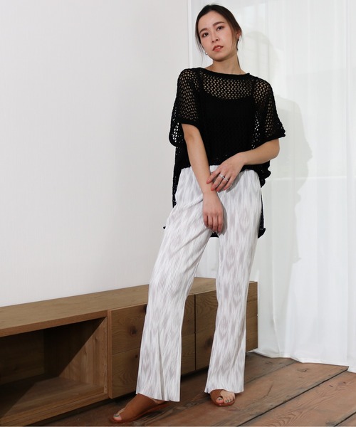 Per sist ence(パーシエンス)の「Per sist ence/パーシエンス 楊柳プリントプリーツフレアパンツ(その他パンツ・レディース・ベージュ/グレー/カーキ・FREE)」の6枚目の写真