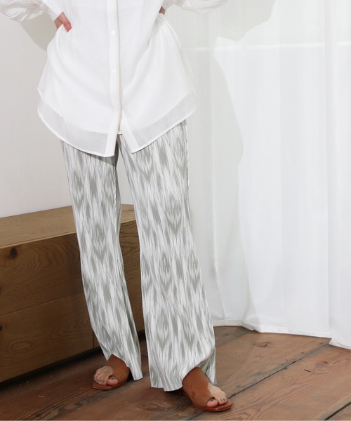Per sist ence(パーシエンス)の「Per sist ence/パーシエンス 楊柳プリントプリーツフレアパンツ(その他パンツ・レディース・ベージュ/グレー/カーキ・FREE)」の10枚目の写真