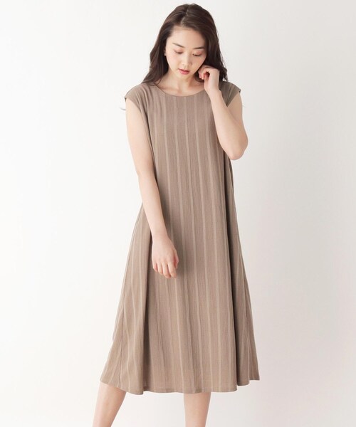 pink adobe（ピンクアドベ）の「◆【M-LL】楊柳ストライプノースリーブワンピース（ワンピース・レディース・ブラック/カーキ/オレンジ/ライトベージュ・40/38/42）」の3枚目の写真