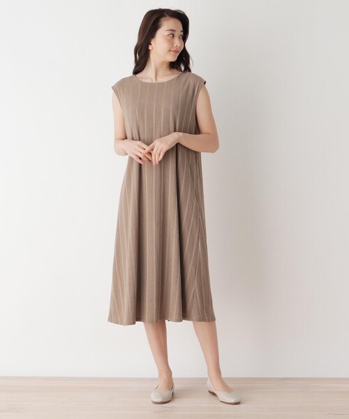 pink adobe（ピンクアドベ）の「◆【M-LL】楊柳ストライプノースリーブワンピース（ワンピース・レディース・ブラック/カーキ/オレンジ/ライトベージュ・40/38/42）」の6枚目の写真