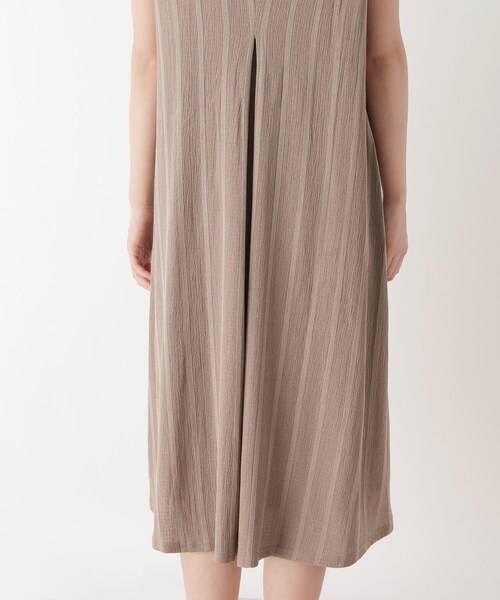 pink adobe（ピンクアドベ）の「◆【M-LL】楊柳ストライプノースリーブワンピース（ワンピース・レディース・ブラック/カーキ/オレンジ/ライトベージュ・40/38/42）」の12枚目の写真