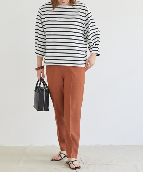 Doux archives（ドゥアルシーヴ）の「パイピングセンターストレッチパンツ（スラックス・レディース・ブルー/グレイッシュベージュ/レッド系その他・MEDIUM/SMALL）」の8枚目の写真