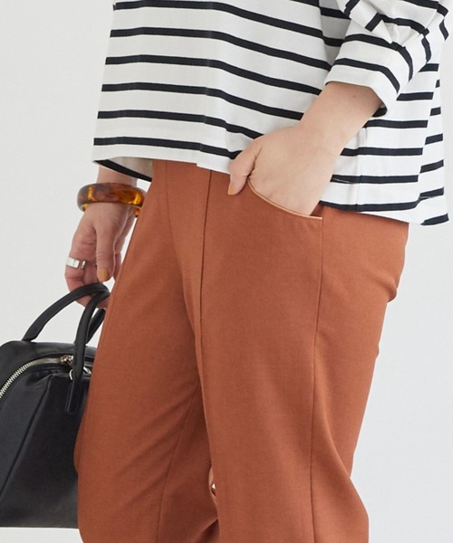 Doux archives（ドゥアルシーヴ）の「パイピングセンターストレッチパンツ（スラックス・レディース・ブルー/グレイッシュベージュ/レッド系その他・MEDIUM/SMALL）」の9枚目の写真