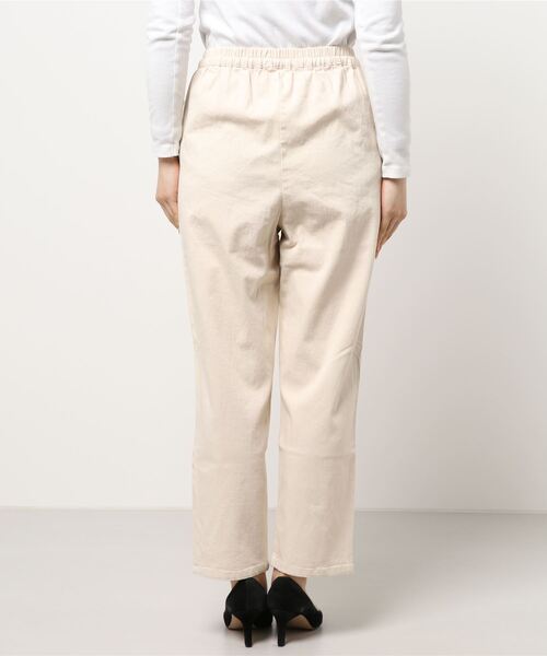 Samansa Mos2 blue（サマンサモスモスブルー）の「スリムテーパードパンツ（その他パンツ・レディース・ブラック/モカ/ライトベージュ/オフホワイト・ﾌﾘ-）」の5枚目の写真