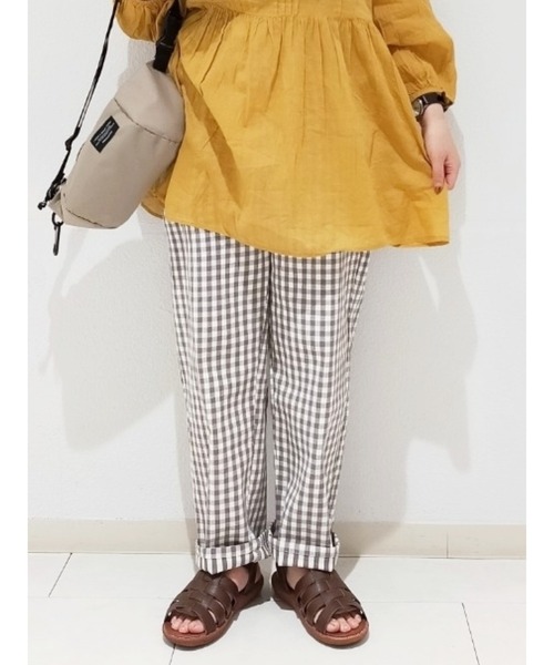 Samansa Mos2 blue（サマンサモスモスブルー）の「スリムテーパードパンツ（その他パンツ・レディース・ブラック/モカ/ライトベージュ/オフホワイト・ﾌﾘ-）」の3枚目の写真