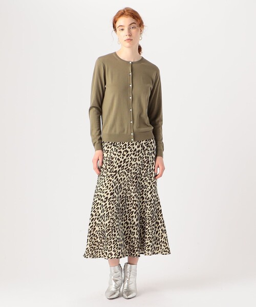 TOMORROWLAND （トゥモローランド）の「スーパーファインウール クルーネックカーディガン（カーディガン/ボレロ・レディース・チャコールグレー/ネイビー/カーキ/ピンク/イエロー/ライトベージュ・S/M）」の8枚目の写真