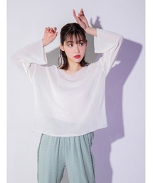 Vネックシアープルオーバー