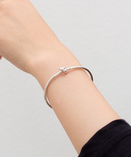 JUICY ROCK(ジューシーロック)の「ノットバングル(バングル/リストバンド・レディース・シルバー/ゴールド・ONE SIZE)」の8枚目の写真