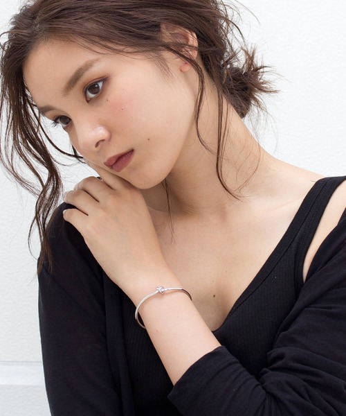 JUICY ROCK(ジューシーロック)の「ノットバングル(バングル/リストバンド・レディース・シルバー/ゴールド・ONE SIZE)」の9枚目の写真