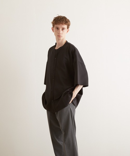VIBGYOR(ヴィブジョー)の「【VIBGYOR BY AS】薄手ポンチ5分袖バンドカラーシャツ(BL)(シャツ/ブラウス・メンズ・ホワイト/ブラック/ブルーグレー/グレイッシュベージュ・MEDIUM/LARGE)」の11枚目の写真