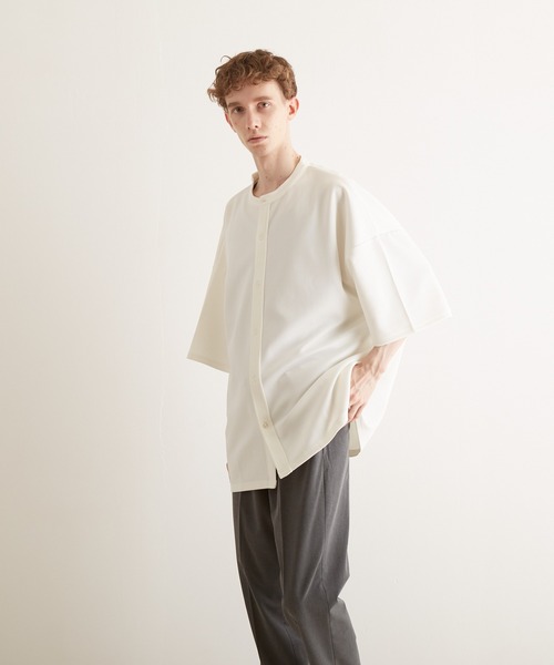 VIBGYOR(ヴィブジョー)の「【VIBGYOR BY AS】薄手ポンチ5分袖バンドカラーシャツ(BL)(シャツ/ブラウス・メンズ・ホワイト/ブラック/ブルーグレー/グレイッシュベージュ・MEDIUM/LARGE)」の6枚目の写真