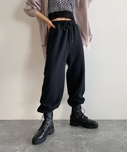 PAGEBOY（ページボーイ）の「カットジョガーパンツ（スウェットパンツ・レディース・ブラック/イエロー・FREE）」の3枚目の写真