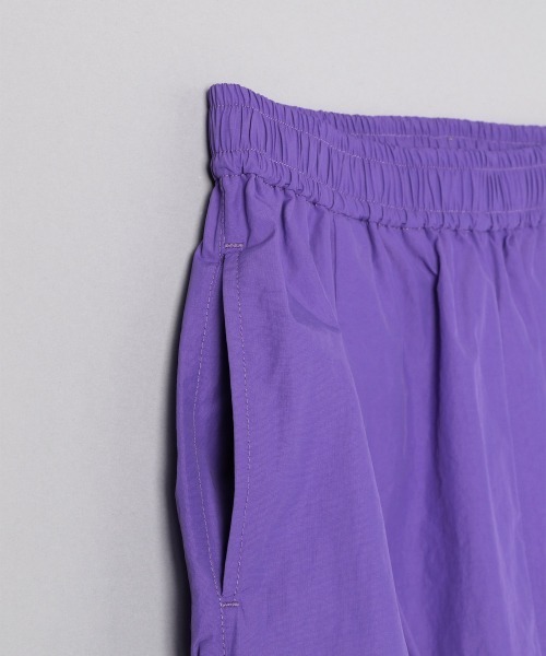 JEANASIS(ジーナシス)の「ナイロンカラーテーパードパンツ/219911(その他パンツ・レディース・レッド/パープル/ブラック/グリーン・FREE)」の6枚目の写真