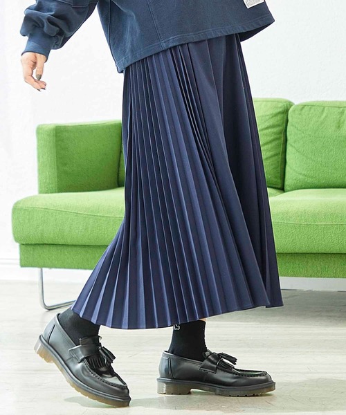 SILAS(サイラス)の「SIDE PLEATS SKIRT サイドプリーツ スカート サイラス(スカート・レディース・ブラウン/ネイビー・ONE SIZE)」の2枚目の写真