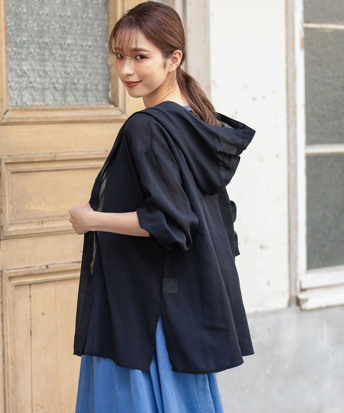 KOBE LETTUCE（コウベレタス）の「シアーフーディシャツ（シャツ/ブラウス・レディース・グレイッシュベージュ/ブラック・FREE）」の2枚目の写真