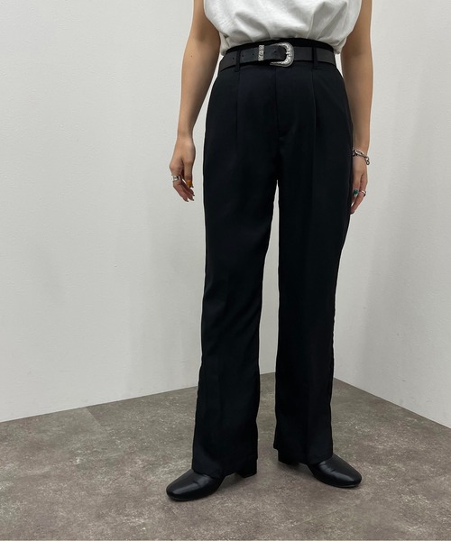 apres jour mignon（アプレジュールミニョン）の「センタープレスストレートパンツ【SETUP着用可能】【ZOZOTOWN限定アイテム】（その他パンツ・レディース・パープル系その他3/ブラック/ダークグリーン/グリーン系その他2・MEDIUM/X-LARGE/SMALL）」の2枚目の写真