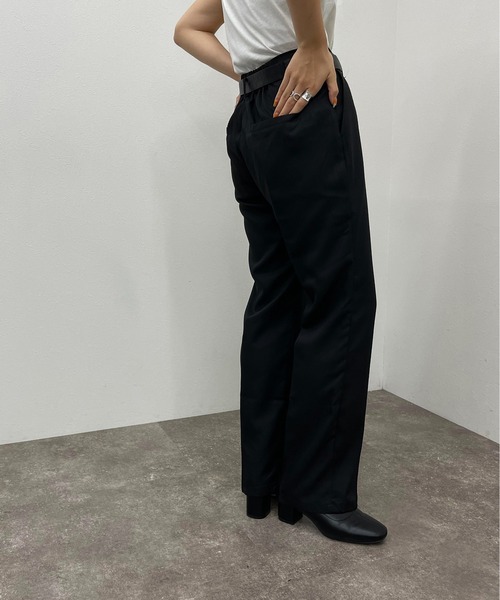 apres jour mignon（アプレジュールミニョン）の「センタープレスストレートパンツ【SETUP着用可能】【ZOZOTOWN限定アイテム】（その他パンツ・レディース・パープル系その他3/ブラック/ダークグリーン/グリーン系その他2・MEDIUM/X-LARGE/SMALL）」の7枚目の写真