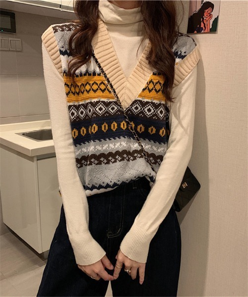 MAISON DE THERESE(メゾン ド テレーズ)の「Vネックノルディック ニットベスト セーター(ベスト・レディース・B/A/C・FREE)」の2枚目の写真