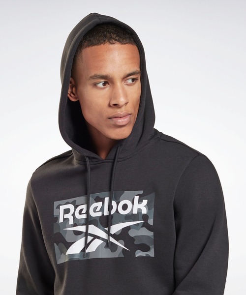 Reebok(リーボック)の「カモ オールオーバー プリント プルオーバー フーディー / Camo Allover Print Pullover Hoodie(パーカー・メンズ・ブラック・SMALL/MEDIUM/LARGE/X-LARGE/XX-LARGE/X-SMALL/XXX-LARGE)」の6枚目の写真