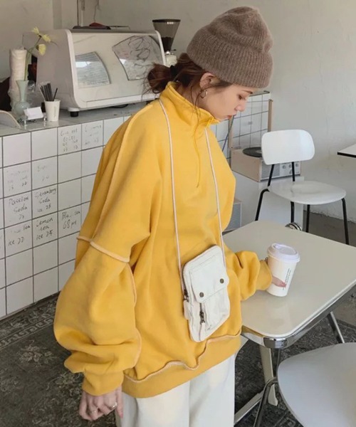 lala Born（ララボーン）の「配色ステッチハーフジップPO（パーカー・レディース・イエロー/グリーン・FREE）」の2枚目の写真