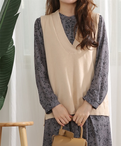 MAISON DE THERESE(メゾン ド テレーズ)の「Vネック 前後差ニットベスト(ベスト・レディース・ブラック/グレー/ベージュ/ブラウン/その他・FREE)」の5枚目の写真