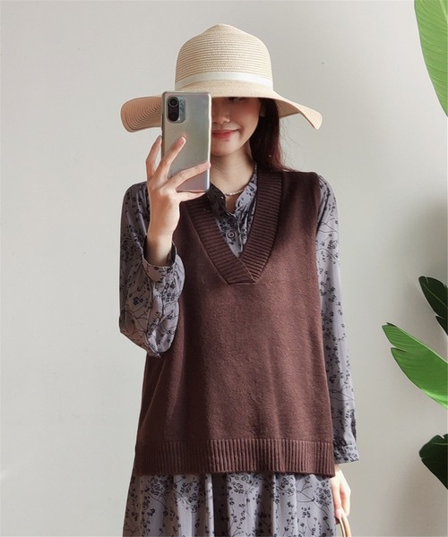 MAISON DE THERESE(メゾン ド テレーズ)の「Vネック 前後差ニットベスト(ベスト・レディース・ブラック/グレー/ベージュ/ブラウン/その他・FREE)」の7枚目の写真