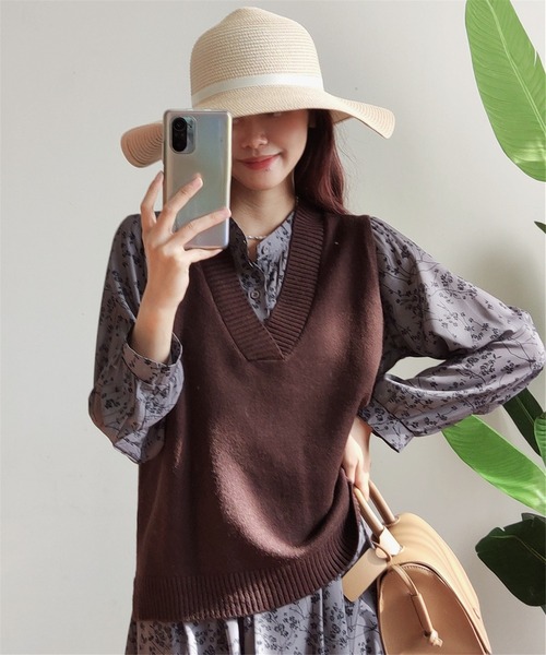 MAISON DE THERESE(メゾン ド テレーズ)の「Vネック 前後差ニットベスト(ベスト・レディース・ブラック/グレー/ベージュ/ブラウン/その他・FREE)」の9枚目の写真