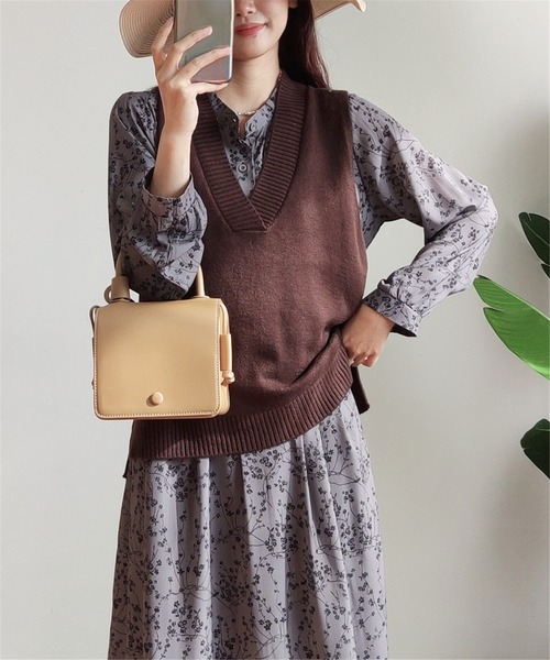 MAISON DE THERESE(メゾン ド テレーズ)の「Vネック 前後差ニットベスト(ベスト・レディース・ブラック/グレー/ベージュ/ブラウン/その他・FREE)」の11枚目の写真