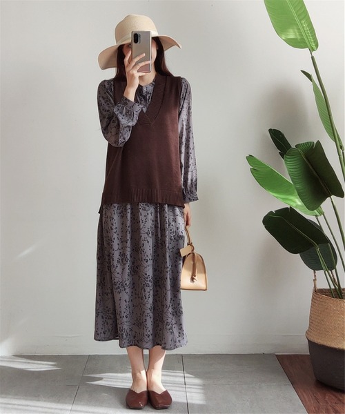 MAISON DE THERESE(メゾン ド テレーズ)の「Vネック 前後差ニットベスト(ベスト・レディース・ブラック/グレー/ベージュ/ブラウン/その他・FREE)」の12枚目の写真