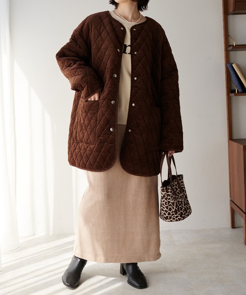 DISCOAT（ディスコート）の「ベロアキルティングコート（ノーカラーコート・レディース・ブラウン/ベージュ・MEDIUM/LARGE）」の18枚目の写真