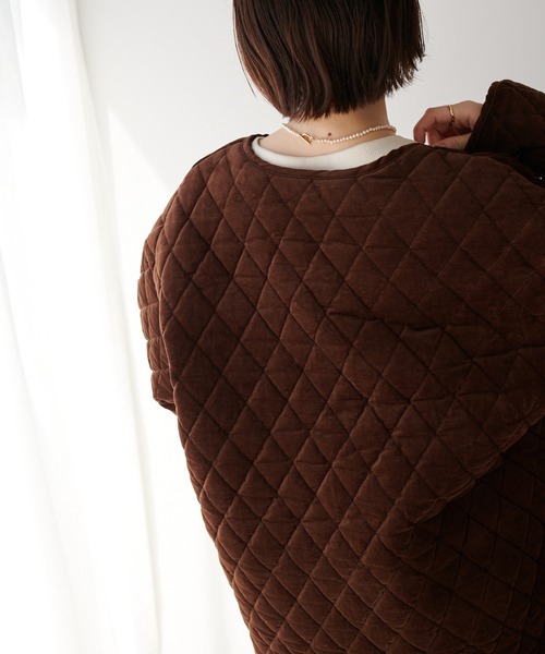 DISCOAT（ディスコート）の「ベロアキルティングコート（ノーカラーコート・レディース・ブラウン/ベージュ・MEDIUM/LARGE）」の10枚目の写真